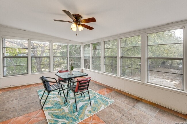 Building Photo - 332 Natalen Ave