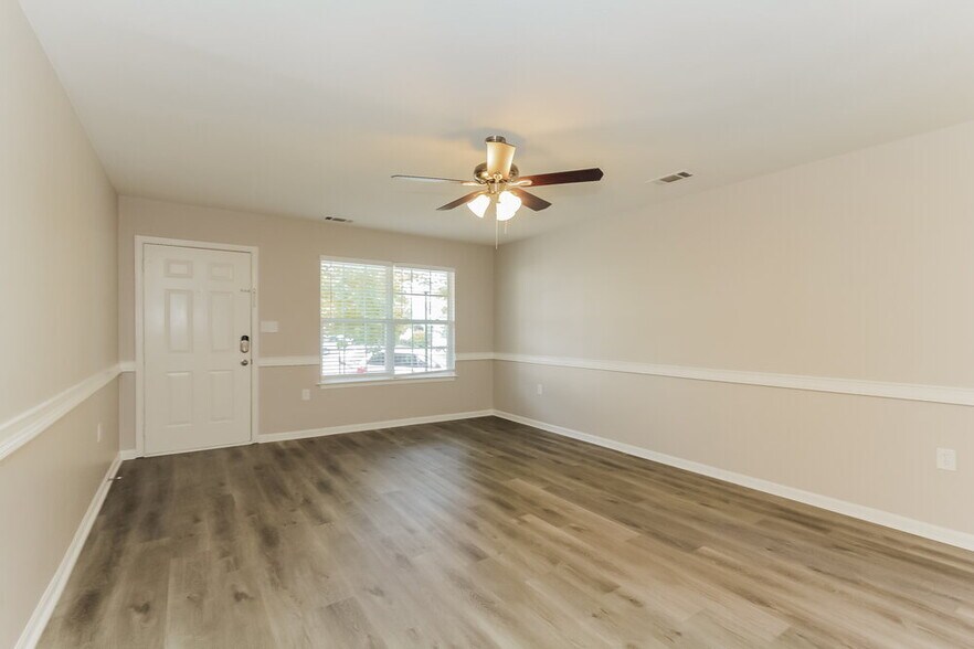 Building Photo - 333 Hunslet Cir