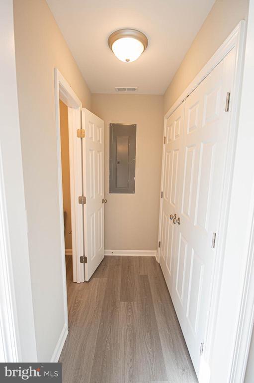 Building Photo - 241 Morgans Ct