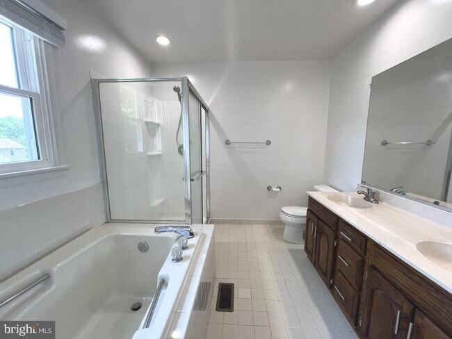 Building Photo - 8519 Wheatfield Way
