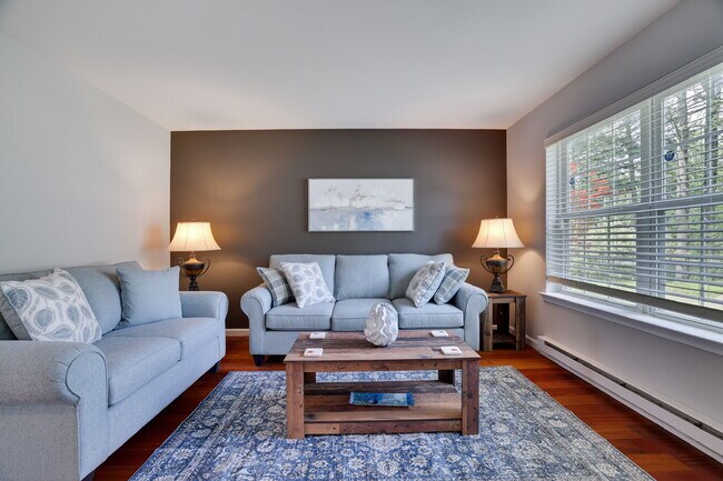 Building Photo - 49 Driftwood Dr