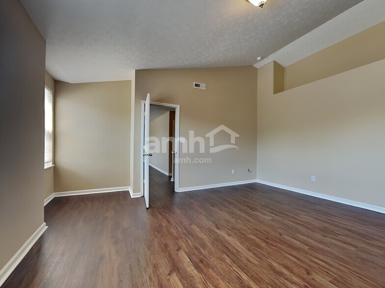 Building Photo - 12134 Carriage Stone Dr