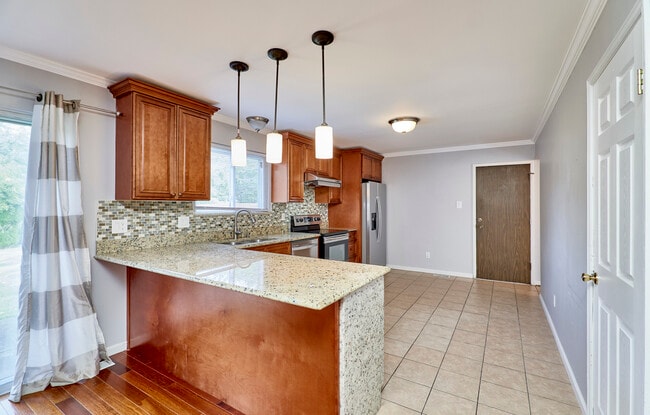 Building Photo - 15481 Duxbury Way