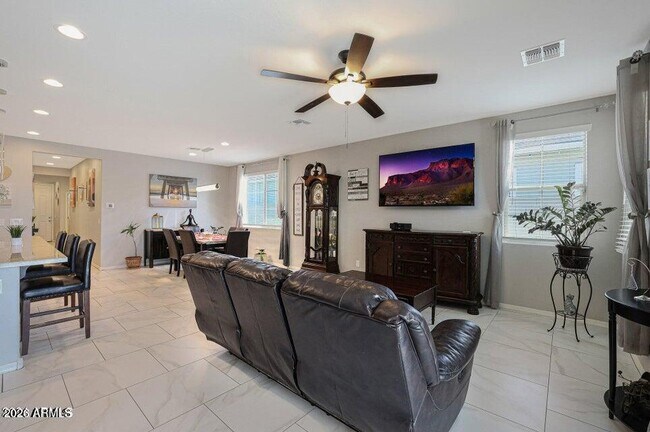 Building Photo - 2112 S 123rd Ln