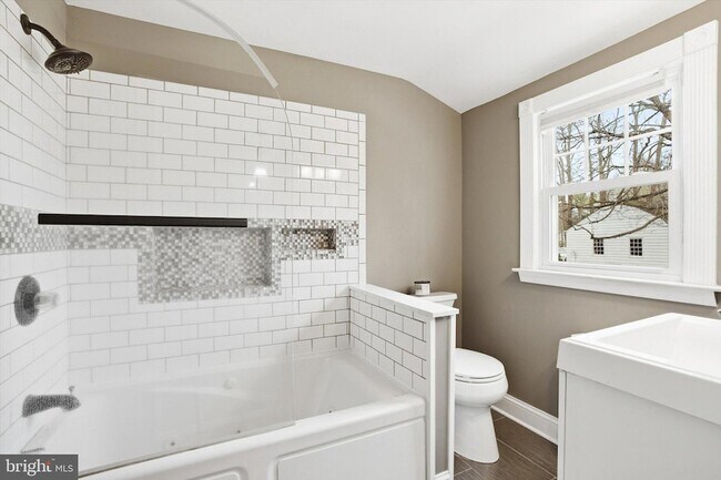 Building Photo - 30 Upper Ferry Rd