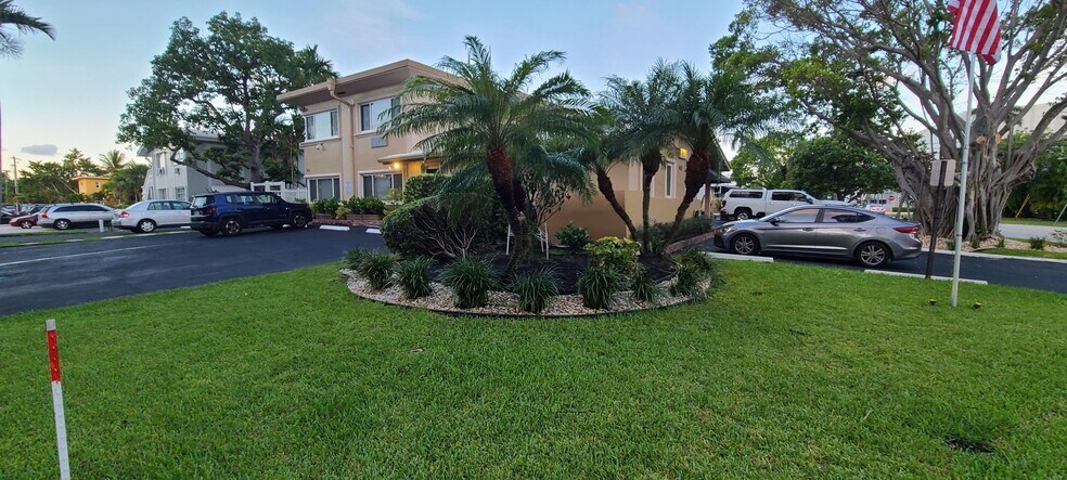 Primary Photo - 925 Intracoastal Dr