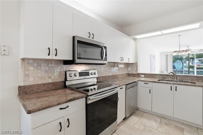 Building Photo - 2460 Old Groves Rd