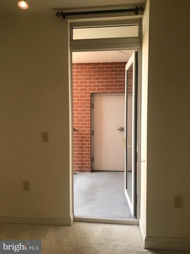 Building Photo - 11760 Sunrise Valley Dr