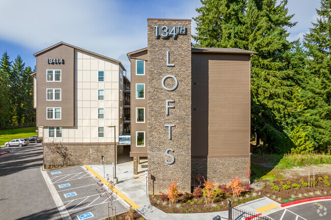 Exterior - 134th Street Lofts