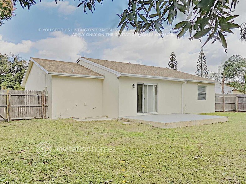 Building Photo - 4582 Carthage Cir N