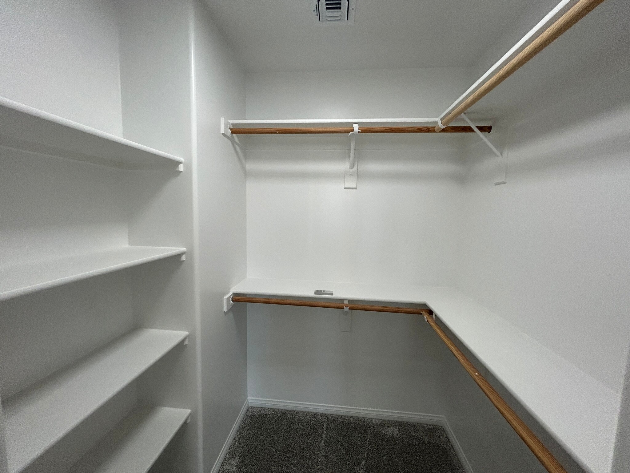 Building Photo - 9208 W Coolidge St