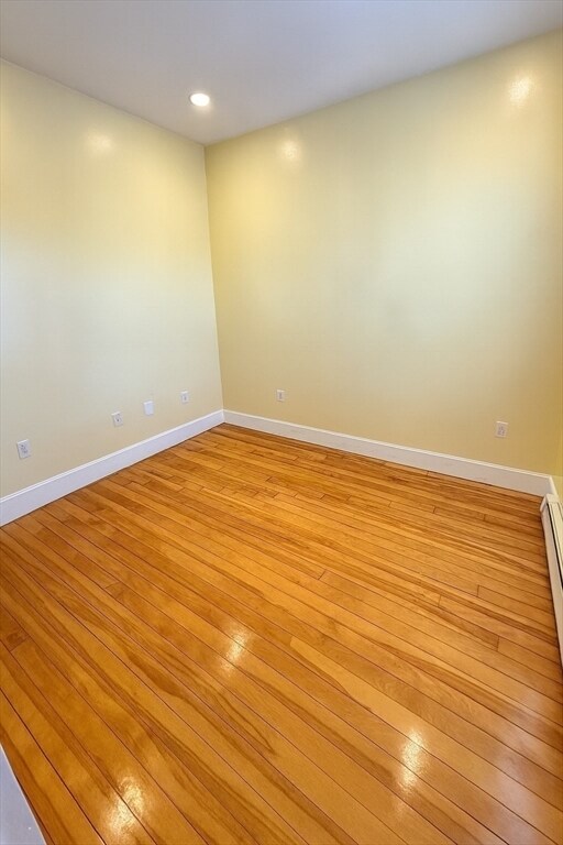 Building Photo - 2 Centre St Terrace