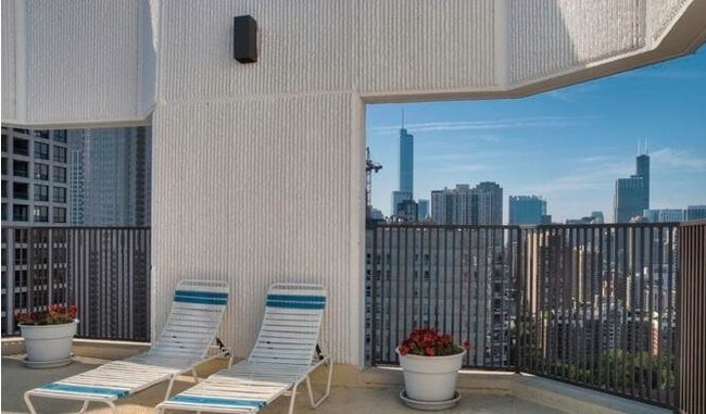 Building Photo - 1106 N Dearborn St