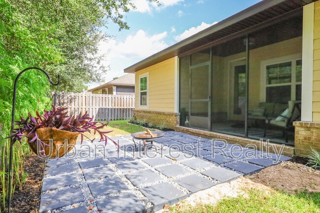 Building Photo - 96 Benton Blvd