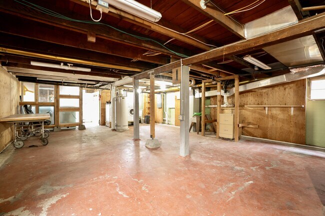 Building Photo - 3649 36th Ave S
