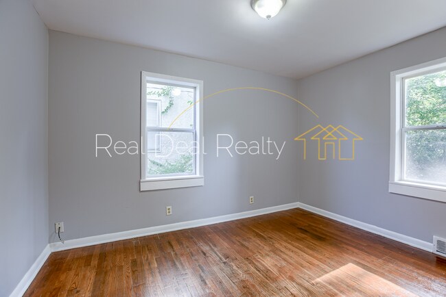 Building Photo - 3345 N 36th Ave