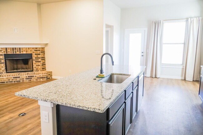 Building Photo - 2916 Corpus Ave