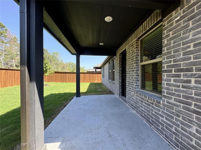 Building Photo - 3720 Canyon Dr