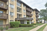 Building Photo - 2226 S Goebbert Rd