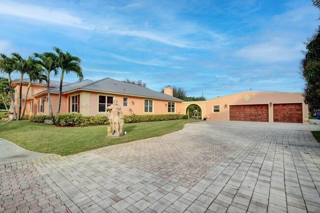 Building Photo - 5470 Colbright Rd