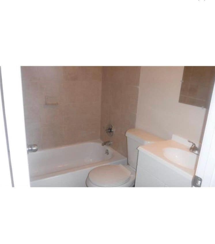 Building Photo - 4700 Bonita Dr