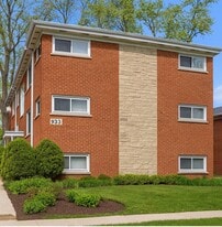Building Photo - 933 College Ave