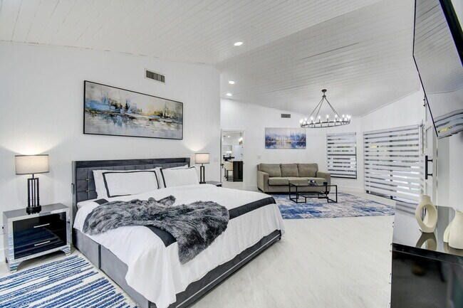 Building Photo - 13302 Doubletree Cir