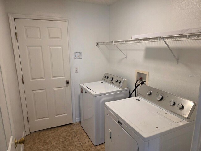 Building Photo - 1334 Banbridge Drive