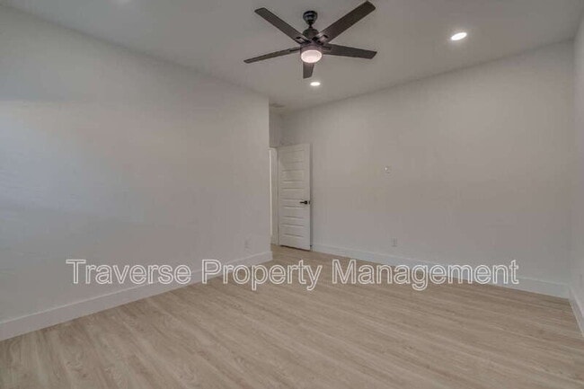 Building Photo - 3707 Penelope St