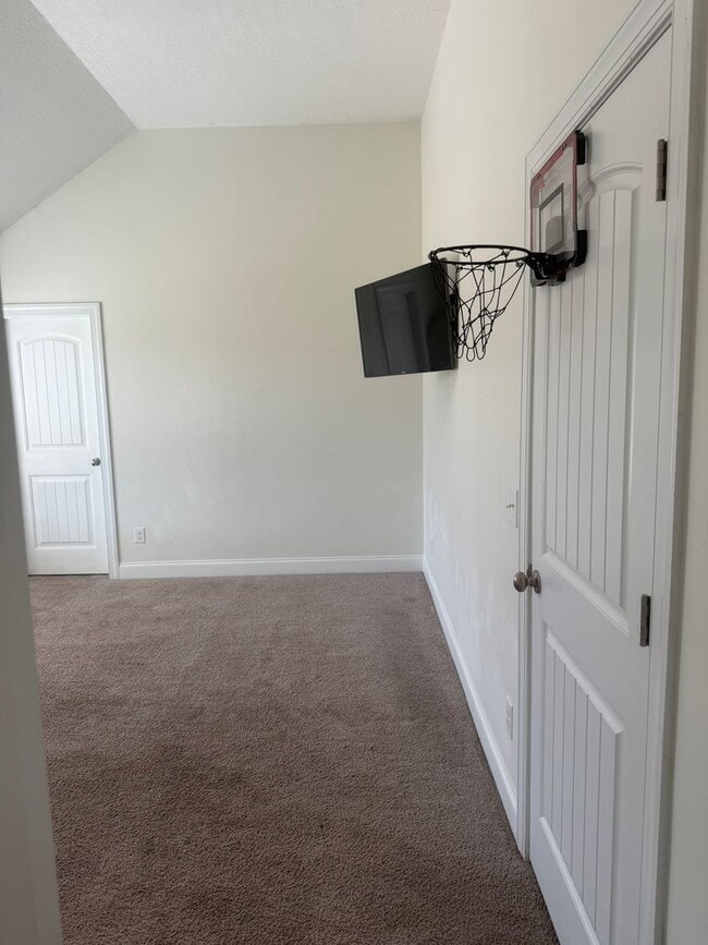 Building Photo - Welcome to your new home!