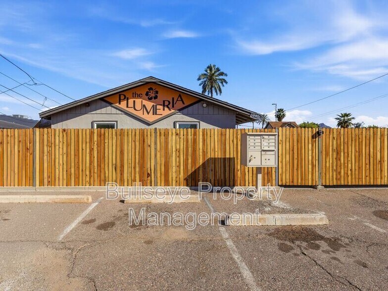 Building Photo - 840 E Turney Ave
