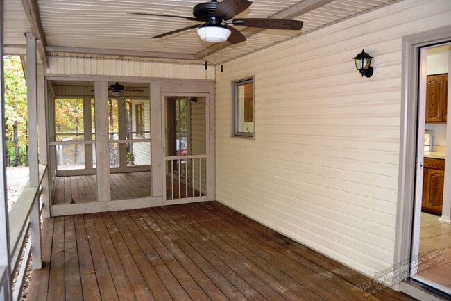 Building Photo - West Garea Area | Home | Unfurnished