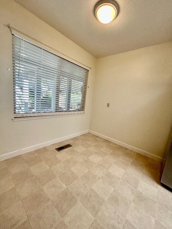 Building Photo - 5138 Cribari Pl