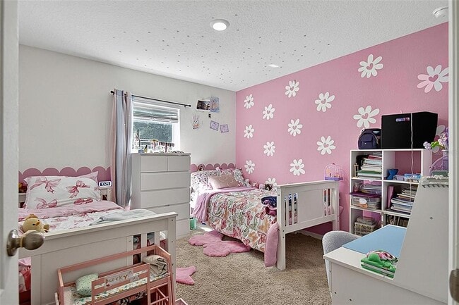 Building Photo - 70 Pebble Beach Dr