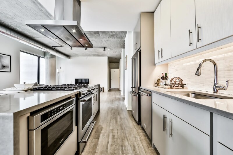 Building Photo - 397 E Ohio St