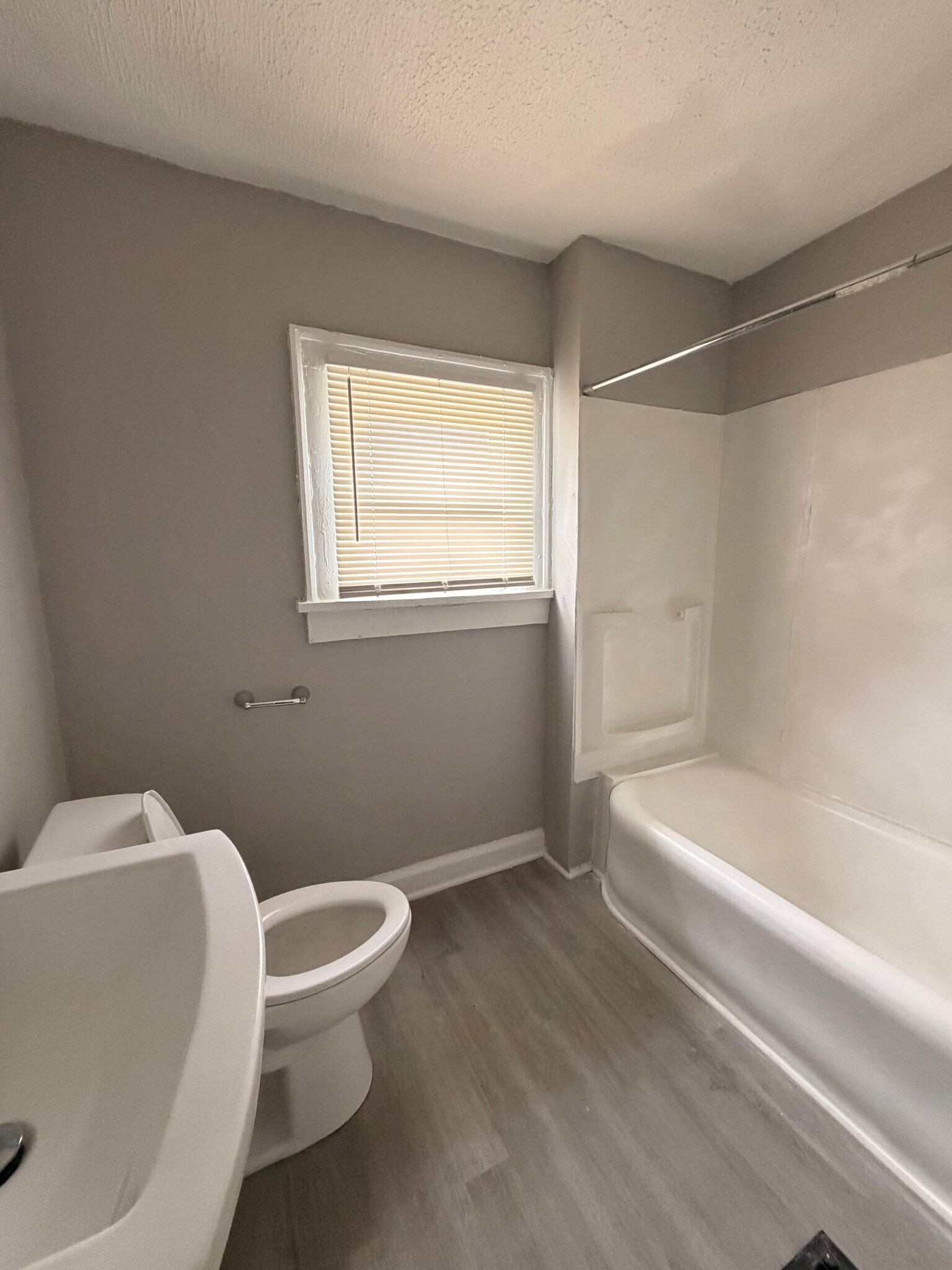 Building Photo - 156 Arthur Ave