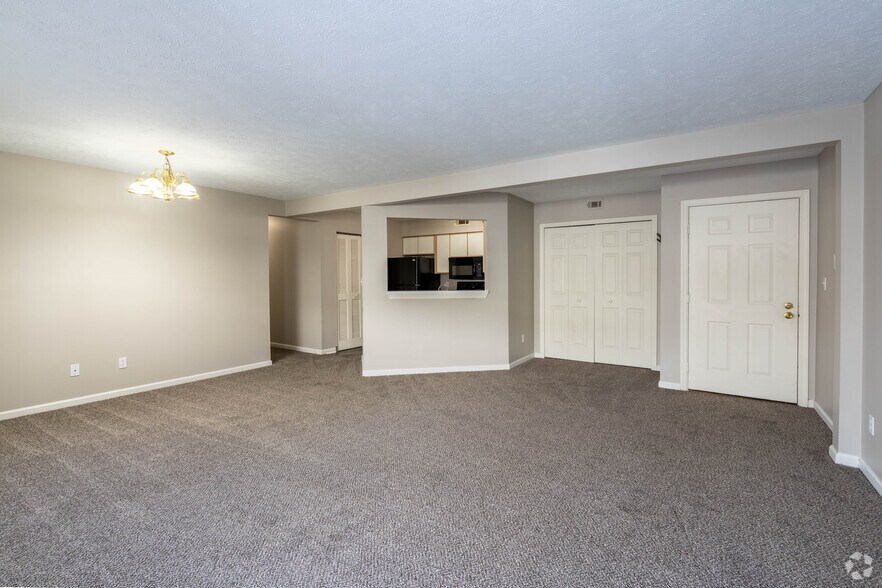 2BR, 1BA - 1,000SF - Dining Area - Woodrun Apartments