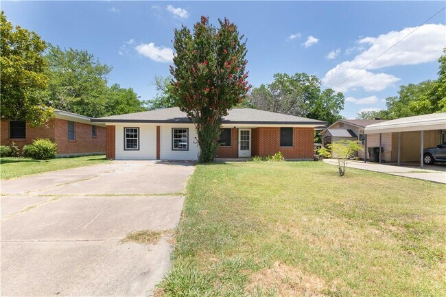 Building Photo - 1903 S 19th St