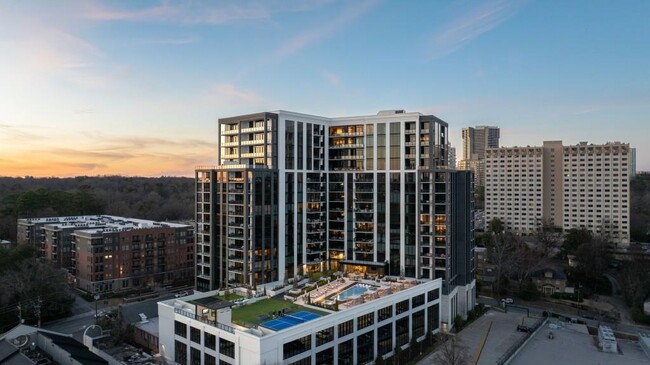 Primary Photo - 2425 Peachtree Rd