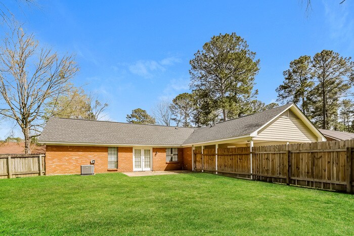 Building Photo - 103 Hunts Ln