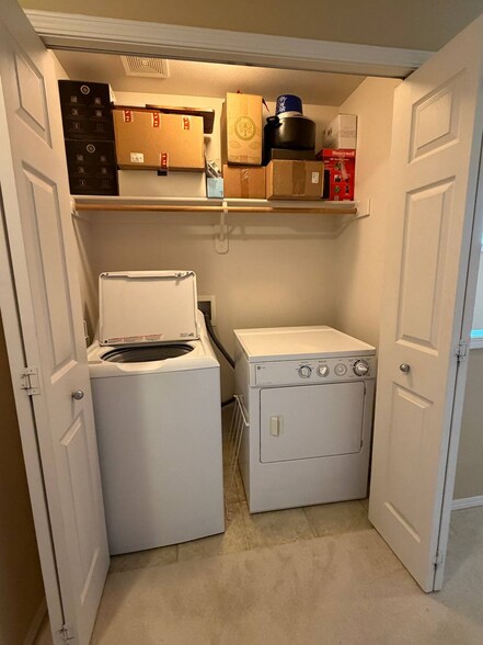 Building Photo - 6233 SW 208th Ter