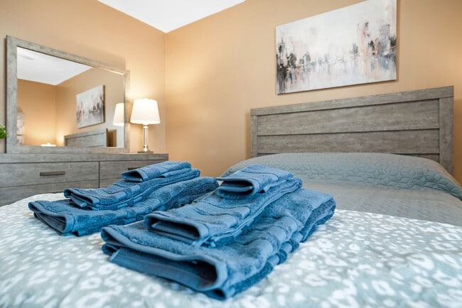 Building Photo - Hope’s Place | Cozy 2BR Condo Near Fort Campbell