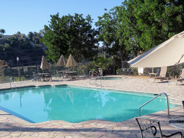 Building Photo - 7120 Shoreline Dr