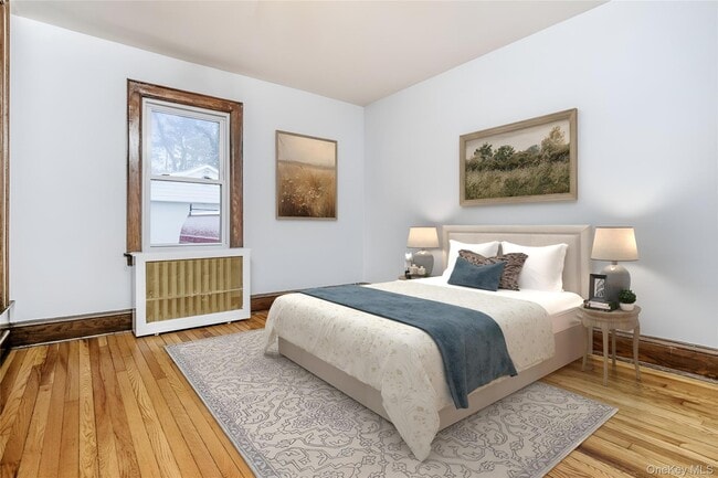 Building Photo - 721 River St