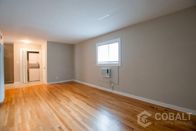 Building Photo - 773 Greenwood Ave NE