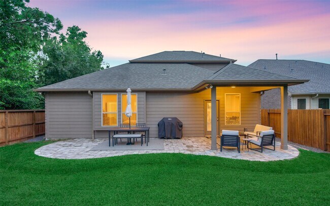 Building Photo - 204 Forest Peak Way