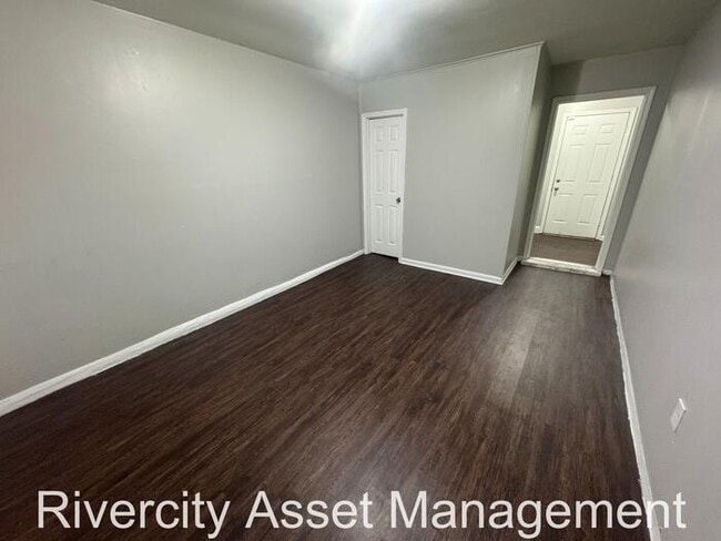 Building Photo - 3219 Holly Berry Dr