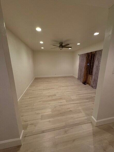 Building Photo - 4192 Denker Dr