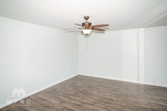 Building Photo - 10617 Caminito Cascara