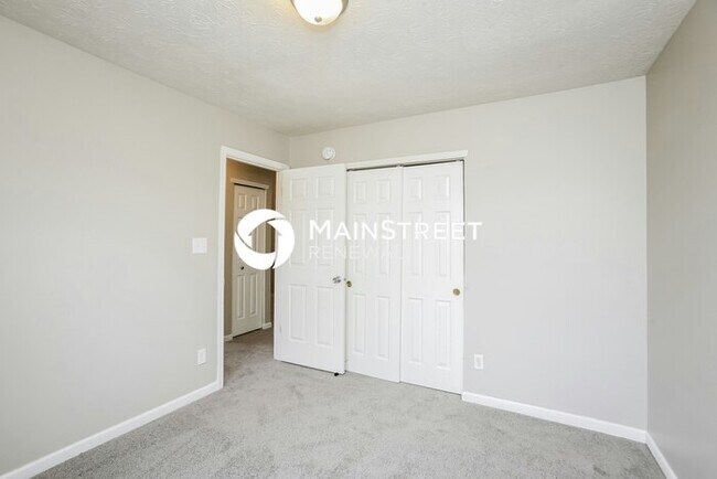 Building Photo - 3 Bedroom Pet-Friendly Home in Brownsburg, IN with Main Street Renewal
